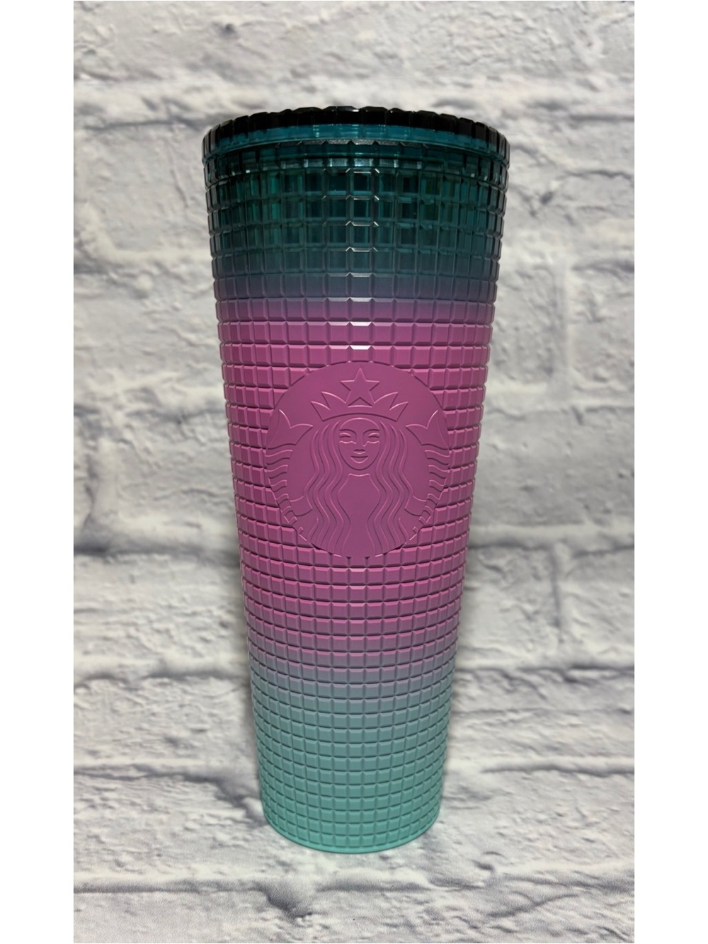 Starbucks 2024 Valentine’s Day edition ombre tumbler cup 24 oz